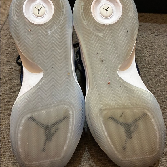 Air Jordan Black and Teal Sneakers Jumpman 2020 - Picture 5 of 9